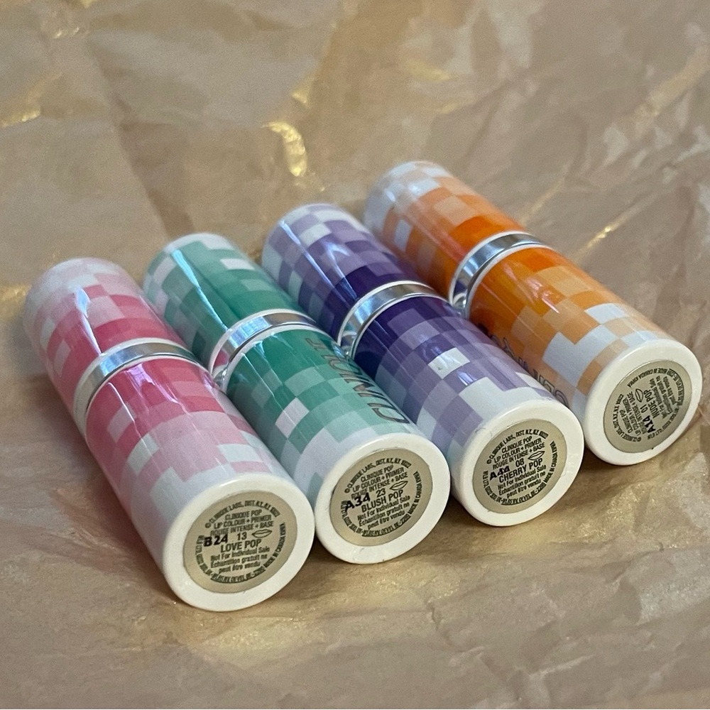 (1) Clinique Lipstick, Pop Series, NWOT.